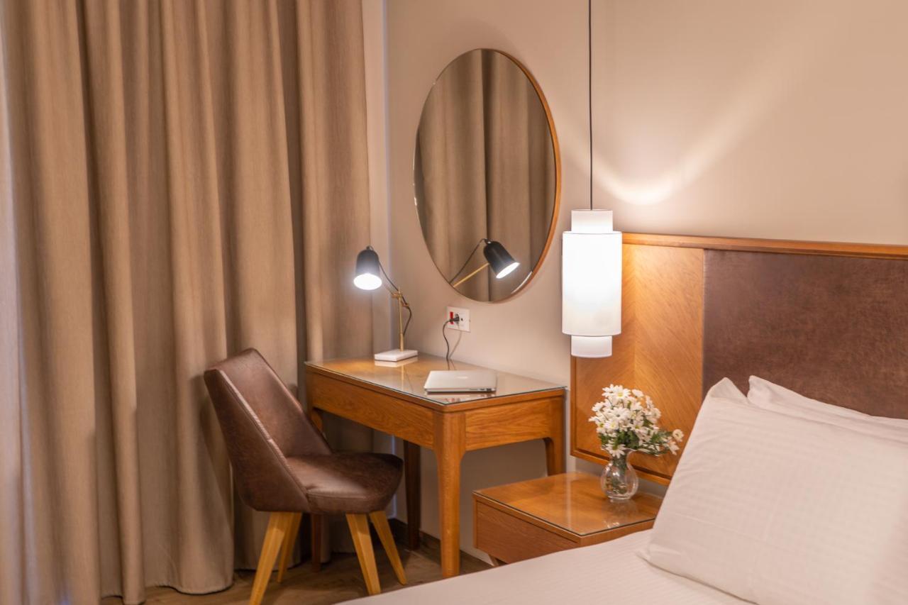 מת'וני Achilles Hill Hotel מראה חיצוני תמונה