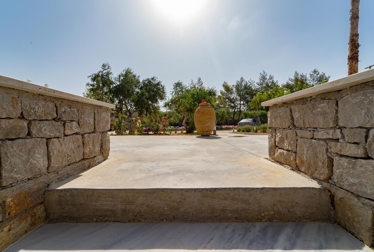 מת'וני Achilles Hill Hotel מראה חיצוני תמונה