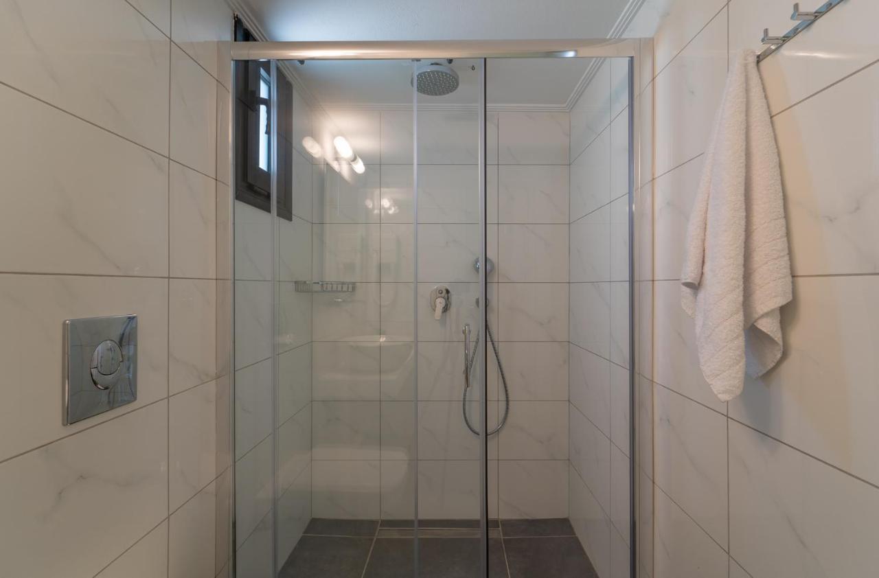 מת'וני Achilles Hill Hotel מראה חיצוני תמונה